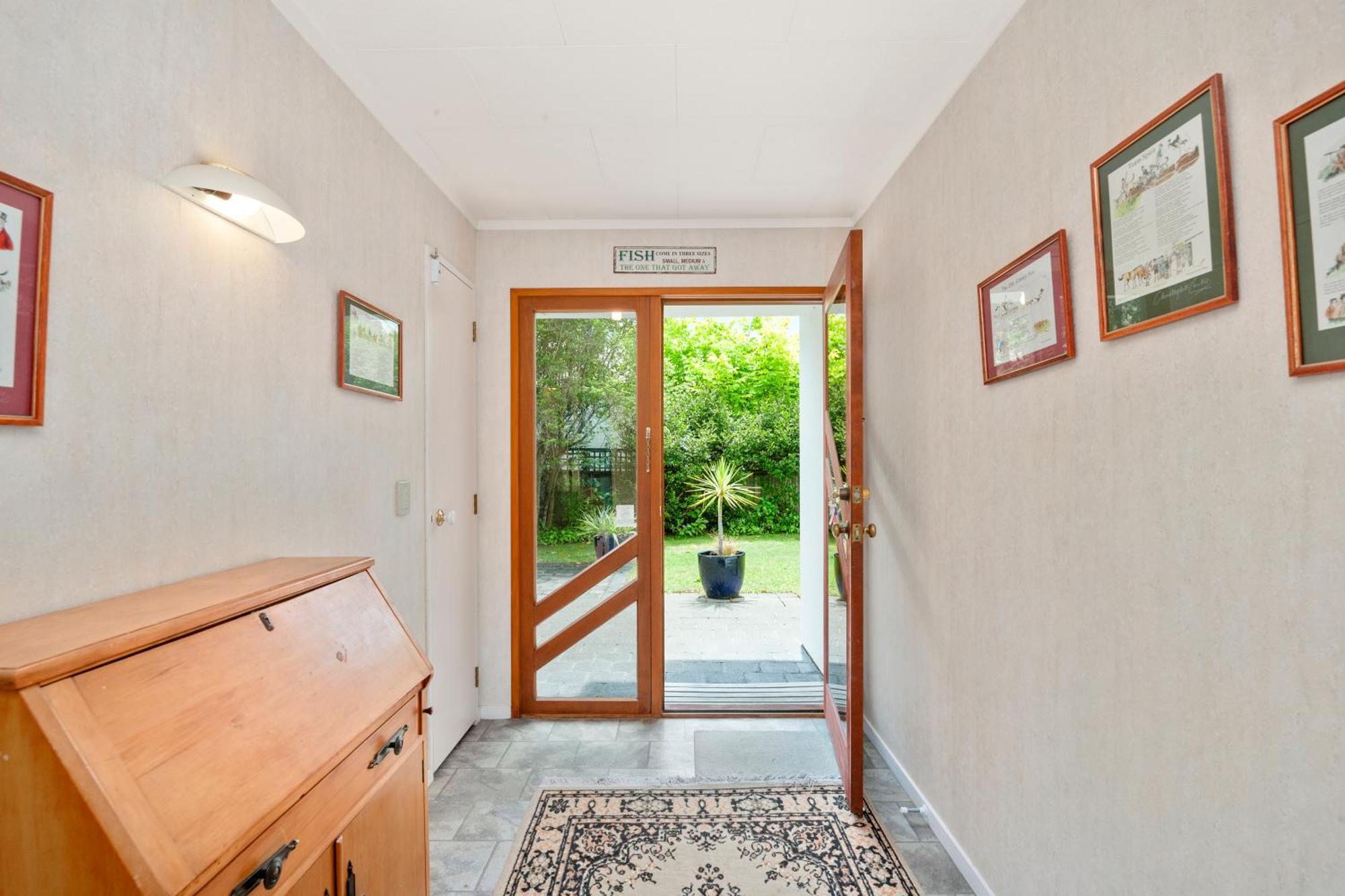 The White House - Taupo Holiday Home Extérieur photo